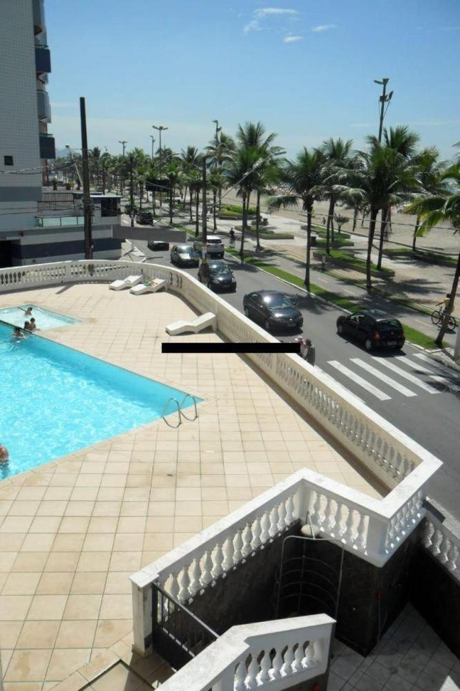 Apartamento Frente Ao Mar Com Varanda E Piscina Praia Grande  Bagian luar foto