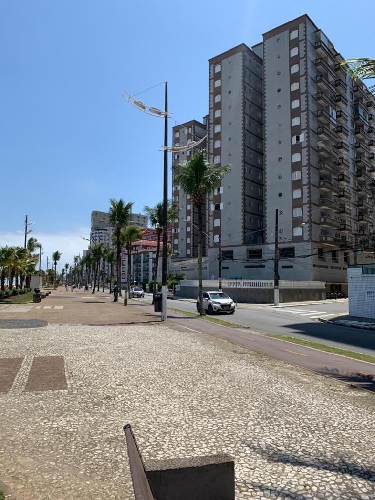 Apartamento Frente Ao Mar Com Varanda E Piscina Praia Grande  Bagian luar foto